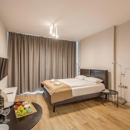 Apartment Empire Ovo