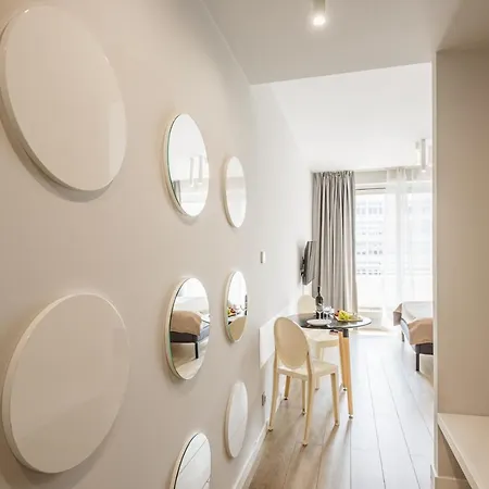 Empire Ovo Apartment