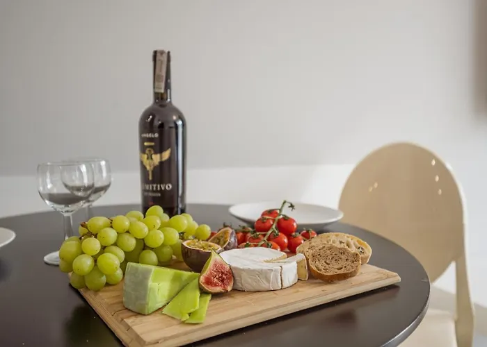 Apartment Empire Ovo *