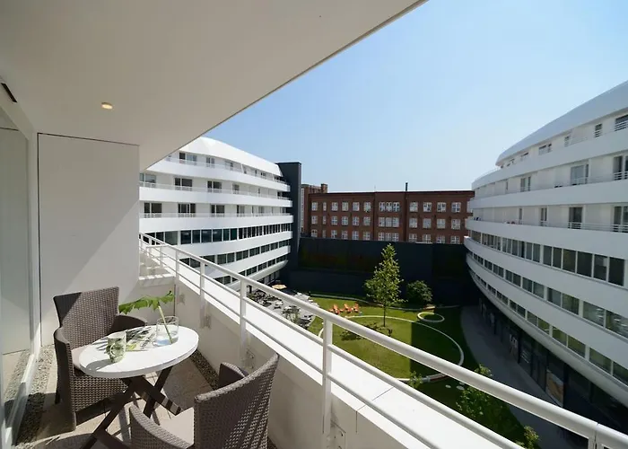 Apartment Empire Ovo